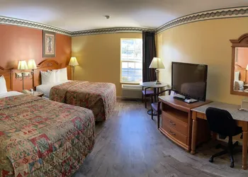 Mountain Inn & Suites Dunlap hotel thumbnail 4