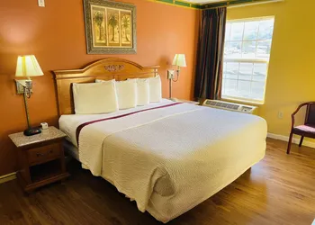 Mountain Inn & Suites Dunlap hotel thumbnail 7