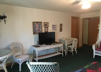 Lakeside Bed & Breakfast hotel thumbnail 5