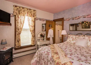 Sutherland House Victorian Bed & Breakfast hotel thumbnail 8