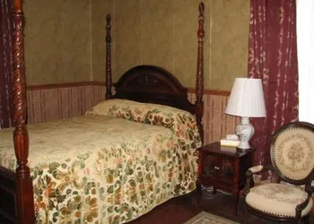 Historic Philip Houston House hotel thumbnail 5