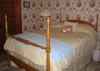 Historic Philip Houston House hotel thumbnail 6