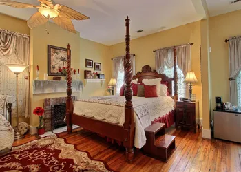 Green Palm Inn hotel thumbnail 6