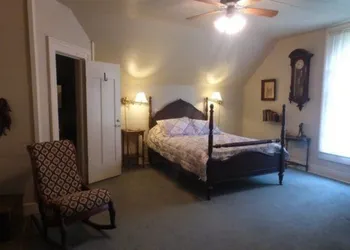 Mulberry Lavender Farm and B&B hotel thumbnail 4