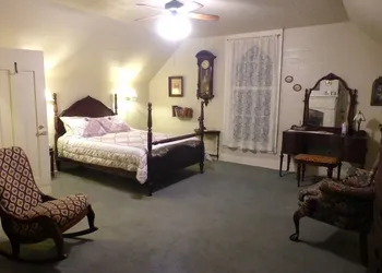 Mulberry Lavender Farm and B&B hotel thumbnail 8