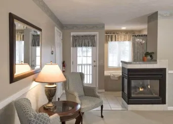 Inn at Ellis River hotel thumbnail 5