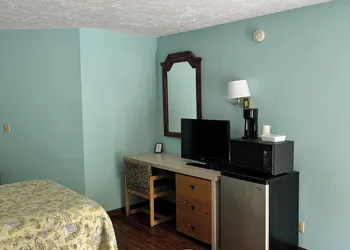 M-22 Inn Suttons Bay hotel thumbnail 3