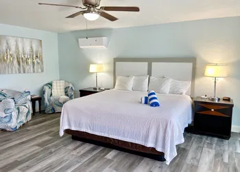 Organic Beach Retreat hotel thumbnail 4