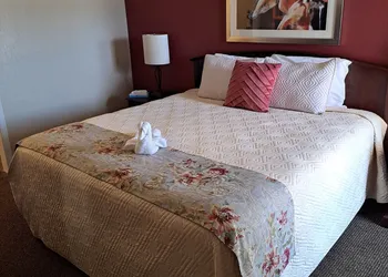 Victorian Inn hotel thumbnail 4