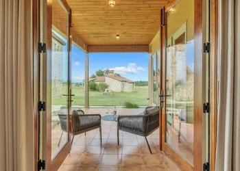 The Vineyard at Florence hotel thumbnail 4