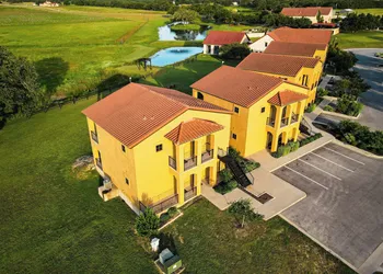 The Vineyard at Florence hotel thumbnail 6