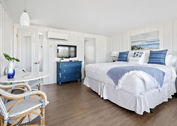 Chatham Tides hotel thumbnail 5