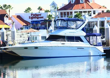 Dockside Boat & Bed Long Beach hotel thumbnail 4