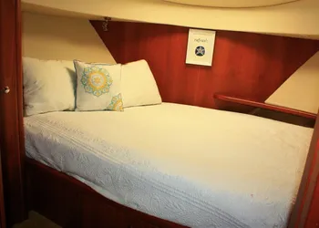 Dockside Boat & Bed Long Beach hotel thumbnail 6