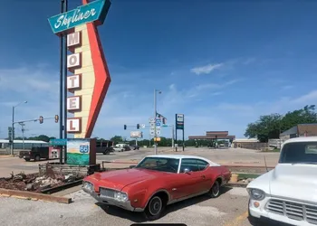Skyliner Motel hotel thumbnail 4