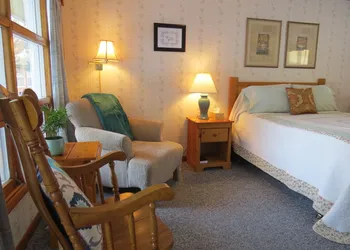 The Pines Country Inn hotel thumbnail 3