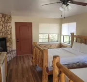 Creekside Lodge and Cabins hotel detail image 7