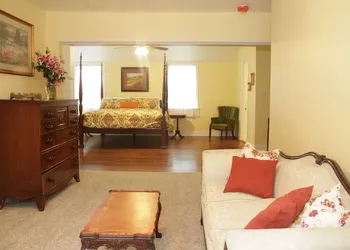 The Oaks Bed and Breakfast hotel thumbnail 8