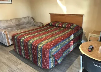Pala Motel hotel thumbnail 3