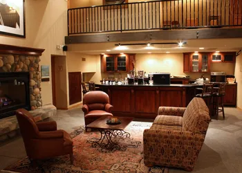 Mountain Lake Lodge hotel thumbnail 4