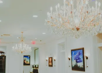 Royal Frenchmen Hotel and Bar hotel thumbnail 3