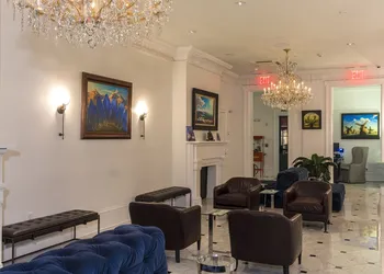 Royal Frenchmen Hotel and Bar hotel thumbnail 4