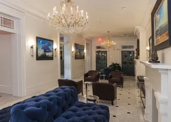 Royal Frenchmen Hotel and Bar hotel thumbnail 6