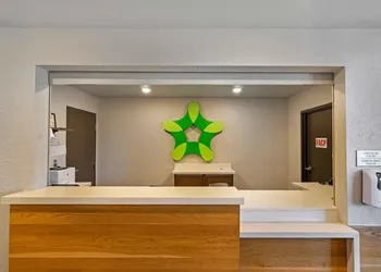 Extended Stay America Select Suites Tampa Brandon East hotel thumbnail 2