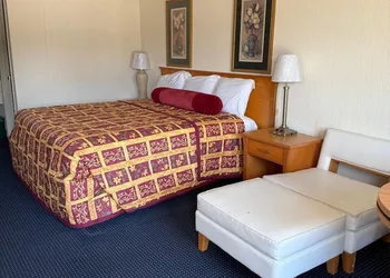 Claridge Inn hotel thumbnail 7