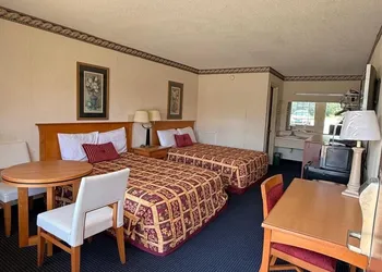 Claridge Inn hotel thumbnail 8