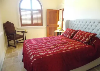 Thorn Hill Vineyard Villas hotel thumbnail 5