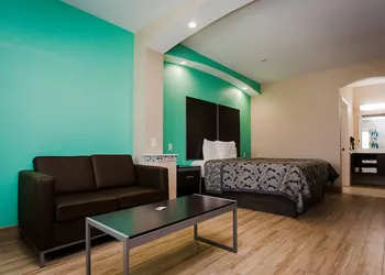 Palace Inn and Suites - Willowbrook Mall hotel thumbnail 2