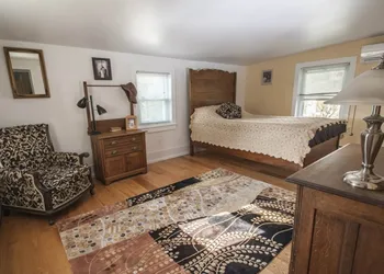 Frush Farm Bed & Breakfast hotel thumbnail 2