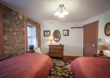 Frush Farm Bed & Breakfast hotel thumbnail 3