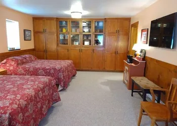 Frush Farm Bed & Breakfast hotel thumbnail 7