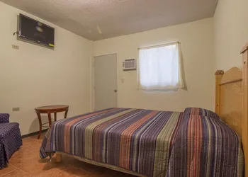 Consul Suites hotel thumbnail 2