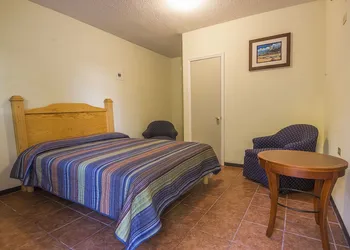 Consul Suites hotel thumbnail 3