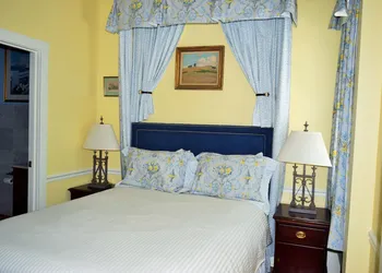Bellevue Manor hotel thumbnail 5