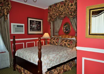 Bellevue Manor hotel thumbnail 6