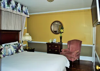 Bellevue Manor hotel thumbnail 7