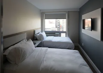 Mayfair Inn and Suites hotel thumbnail 8