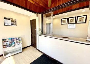 Whistling Pines - Daily & Extended Stay, Elizabeth City hotel thumbnail 4