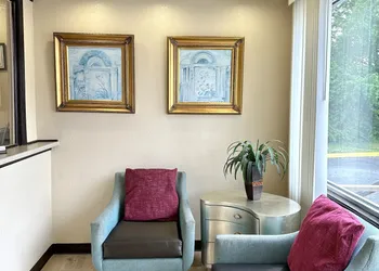 Whistling Pines - Daily & Extended Stay, Elizabeth City hotel thumbnail 5