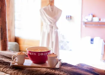 Gold Mountain Manor Bed and Breakfast hotel thumbnail 5