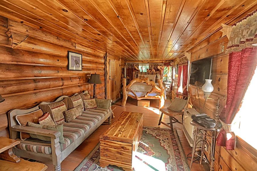 Gold Mountain Manor Bed and Breakfast hotel detail image 6