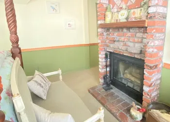 Gold Mountain Manor Bed and Breakfast hotel thumbnail 8