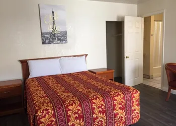 World Motel hotel thumbnail 2