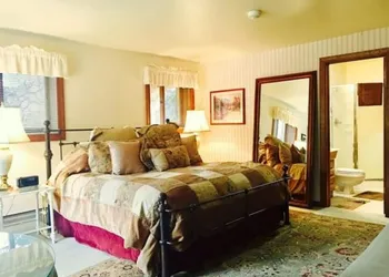 Meadow Creek Mountain Lodge and Event Center hotel thumbnail 8