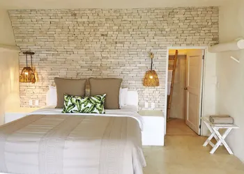 Coco Unlimited hotel thumbnail 5
