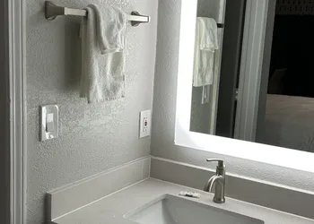 Sleepy Traveler Motel hotel thumbnail 7